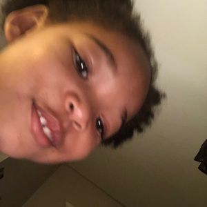 Meet your Posher, Paris